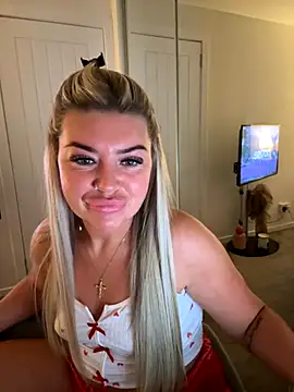 EmilyKingg online show from September 11, 10:21 pm