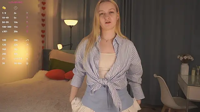 KrishnaSimmons online show from October 7, 7:07 pm