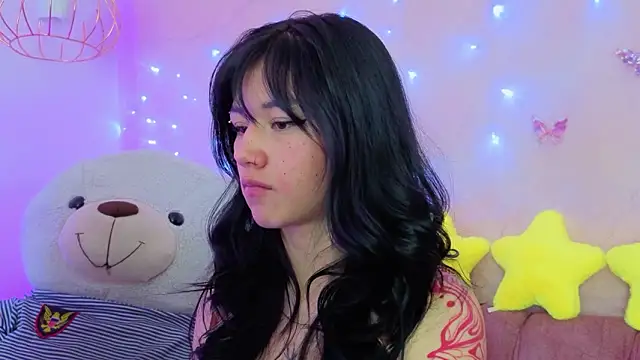 april bennett online show from February 6, 1:14 pm