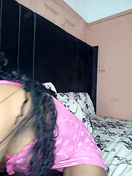 Snapshot of MilfBoobsxx chatting on October 31, 4:00 pm MilfBoobsxx online show from October 31, 4:00 pm