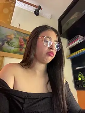 I am valentinaa online show from September 18, 1:20 pm