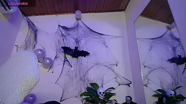 chloe tgn online show from November 3, 8:13 pm