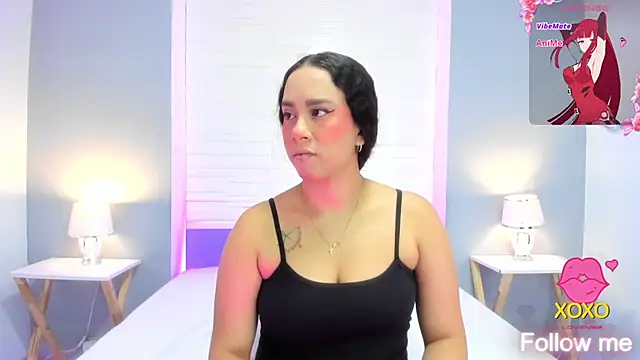 Snapshot of EverlyMooree chatting on October 15, 4:15 am EverlyMooree online show from October 15, 4:15 am