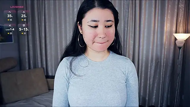 DebrahJungels online show from October 24, 8:21 am