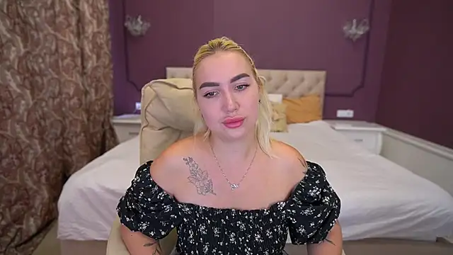 MariellaVV online show from September 10, 8:03 am