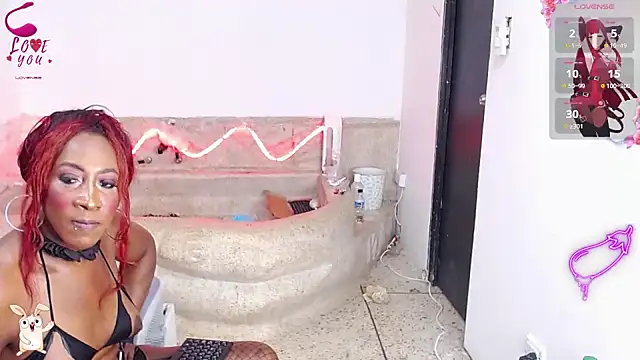 Snapshot of salome33x chatting on October 10, 4:23 pm salome33x online show from October 10, 4:23 pm