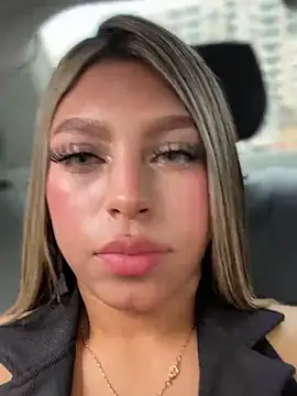 ZoeMiller Pink online show from September 12, 4:47 pm