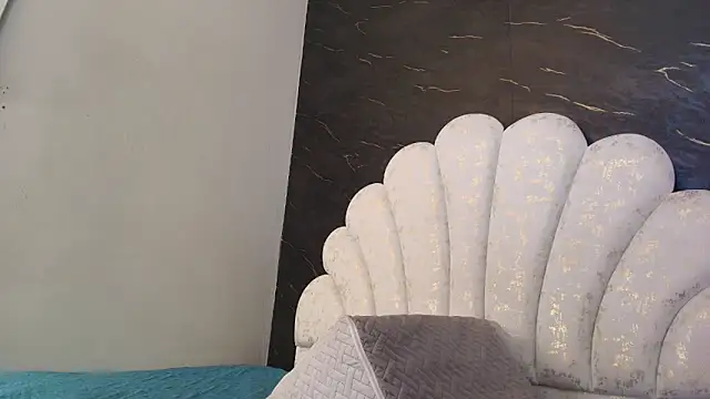 kissme luna online show from April 20, 7:06 pm