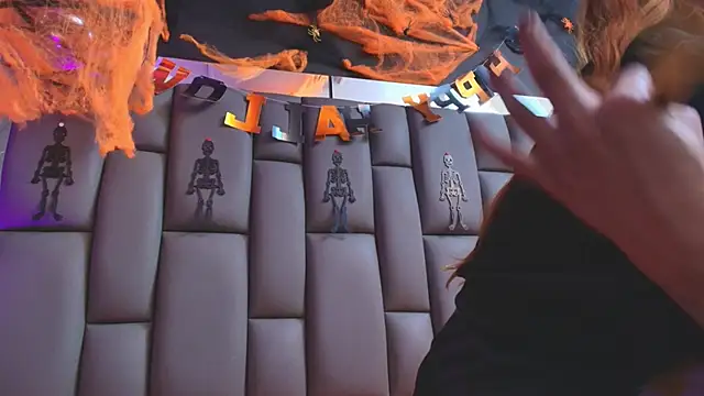 Snapshot of kissme_luna chatting on October 26, 7:31 pm kissme luna online show from October 26, 7:31 pm