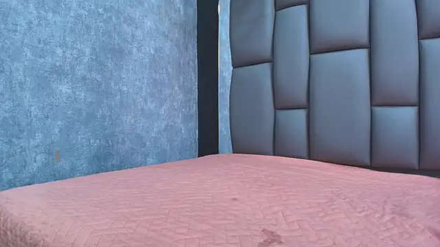 Snapshot of kissme_luna chatting on September 18, 7:45 pm kissme luna online show from September 18, 7:45 pm