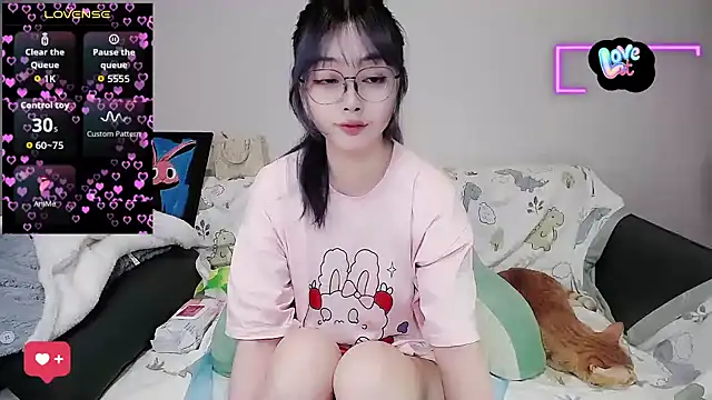 Snapshot of baby-yaya20 chatting on October 31, 12:34 am baby-yaya20 online show from October 31, 12:34 am