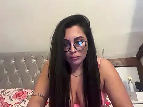 Snapshot of Morvena chatting on September 16, 6:32 am Morvena online show from September 16, 6:32 am