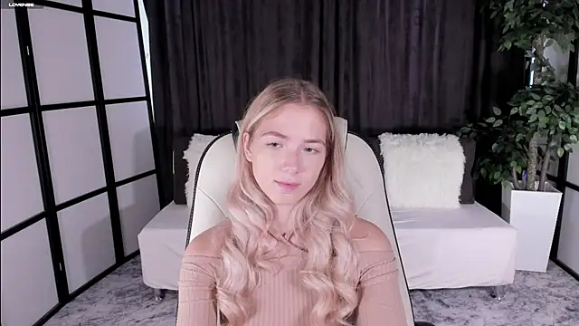 Susan Mimi online show from September 17, 6:44 am