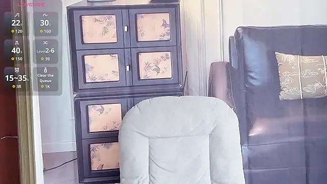 Snapshot of Crystal_168 chatting on October 16, 12:35 am Crystal 168 online show from October 16, 12:35 am