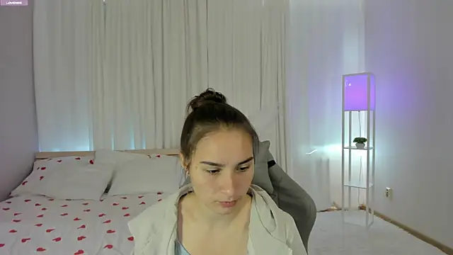 SeraphineClark online show from September 30, 9:04 am