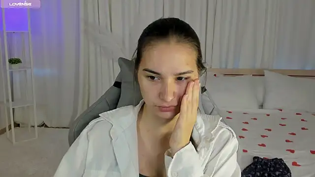 SeraphineClark online show from October 6, 2:28 am