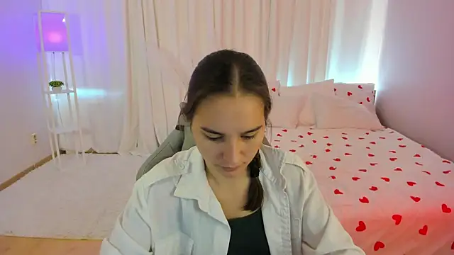 SeraphineClark online show from October 19, 4:47 am