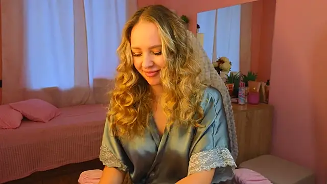 Snapshot of Hloya_Mei chatting on September 29, 2:16 am Hloya Mei online show from September 29, 2:16 am