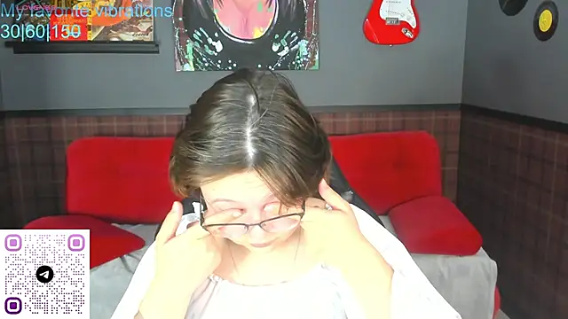 Mila  Cutee online show from October 18, 1:19 am