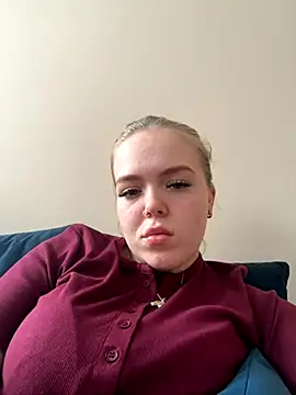 prettycocomae online show from September 13, 11:51 am