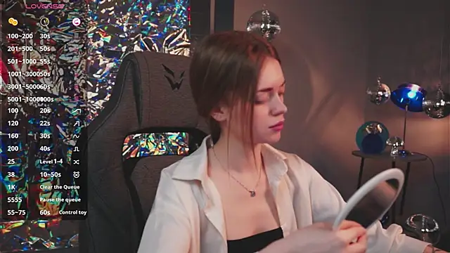 FlexyFox online show from March 31, 2:39 pm