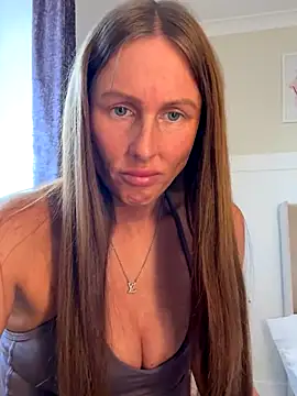 LouiseLexi online show from September 16, 9:28 am