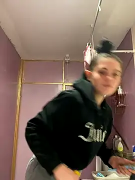 Camwithchlox online show from October 21, 6:12 pm