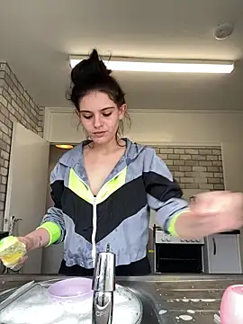 Camwithchlox online show from September 29, 12:21 pm