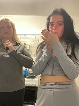 Camwithchlox online show from September 26, 7:33 pm