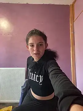 Camwithchlox online show from September 30, 4:12 pm