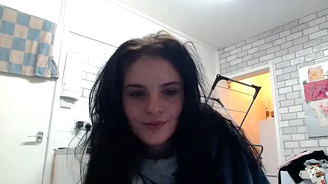 Camwithchlox online show from October 27, 9:42 pm