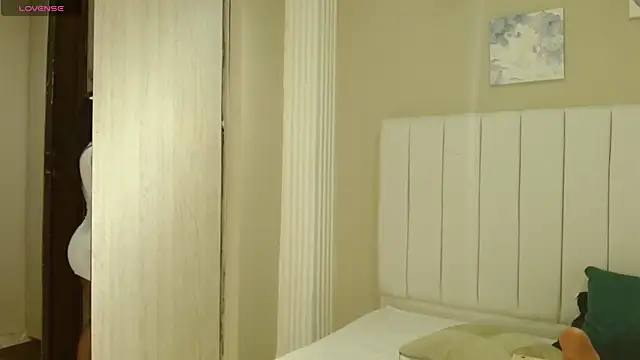 sienna valexx online show from September 26, 2:36 pm