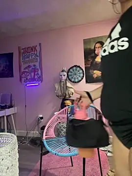 Snapshot of shortywidaphatty chatting on September 24, 5:01 pm shortywidaphatty online show from September 24, 5:01 pm