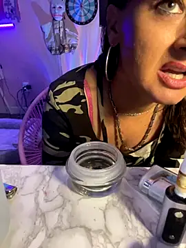 Snapshot of shortywidaphatty chatting on September 21, 1:21 pm shortywidaphatty online show from September 21, 1:21 pm