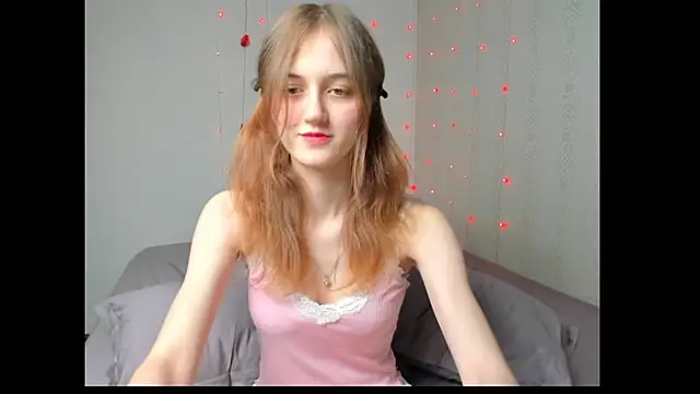 dreamy pollyyy online show from April 8, 4:53 pm