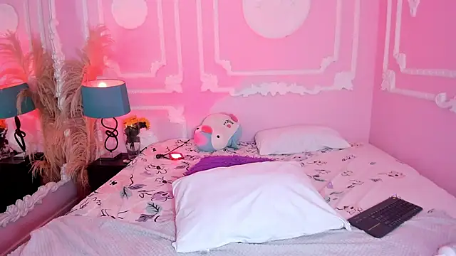 EmilyBorch online show from March 19, 12:31 pm