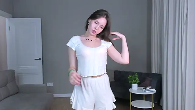 EmelySwickheimer online show from September 16, 7:33 pm