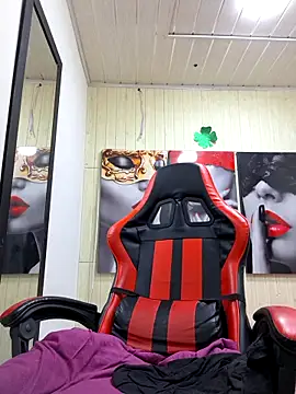 Snapshot of susan_mooree chatting on October 3, 8:14 pm susan mooree online show from October 3, 8:14 pm