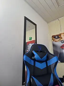 Snapshot of susan_mooree chatting on October 12, 7:38 pm susan mooree online show from October 12, 7:38 pm