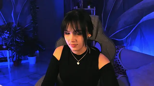 Snapshot of MonicaFarmer chatting on October 22, 6:57 pm MonicaFarmer online show from October 22, 6:57 pm