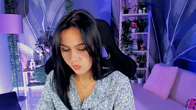 Snapshot of MonicaFarmer chatting on September 23, 5:22 pm MonicaFarmer online show from September 23, 5:22 pm