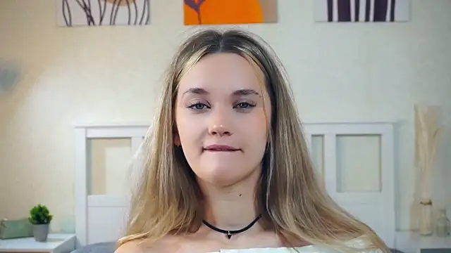FloranceWyers online show from September 15, 9:39 am