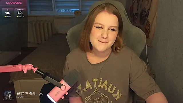 OliviaBlade online show from October 8, 1:15 pm