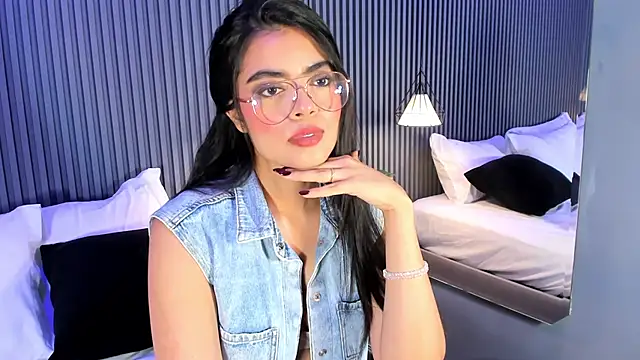 Isabellax21 online show from January 8, 4:49 am