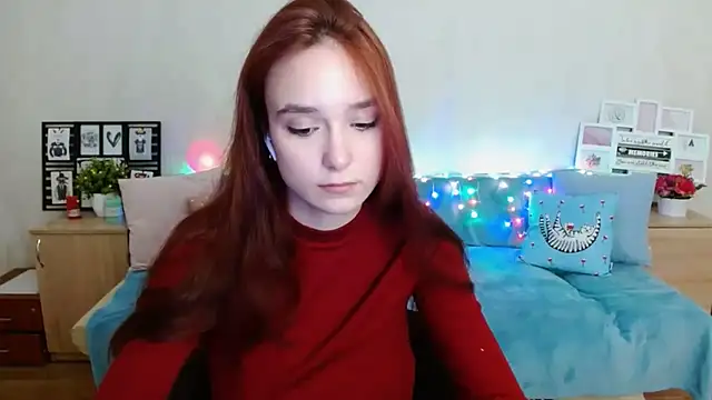 aFoxie online show from September 19, 7:02 pm