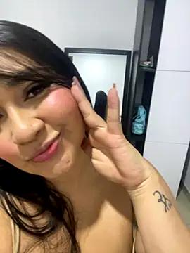 candyuribe online show from September 11, 3:18 am