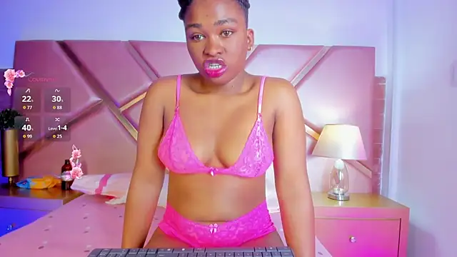 Snapshot of SophieSinclair chatting on September 24, 12:26 pm SophieSinclair online show from September 24, 12:26 pm