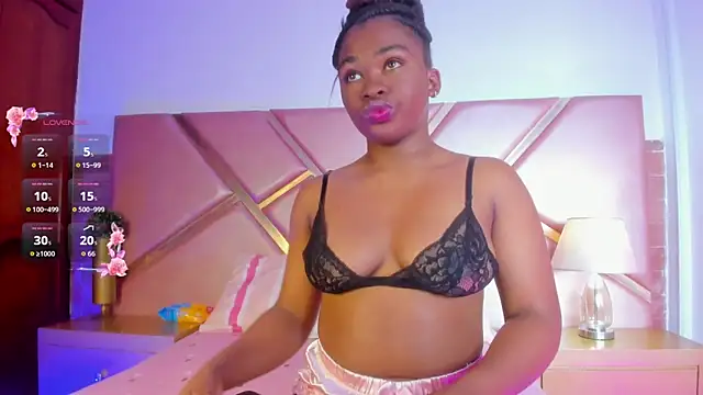 Snapshot of SophieSinclair chatting on September 26, 12:47 pm SophieSinclair online show from September 26, 12:47 pm