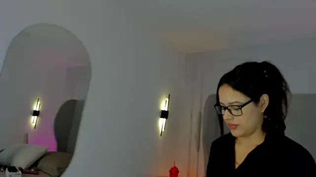 Snapshot of Dream_nena chatting on September 21, 4:33 am Dream nena online show from September 21, 4:33 am