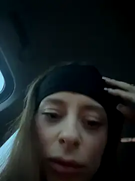 BabyBee  online show from October 3, 3:39 pm